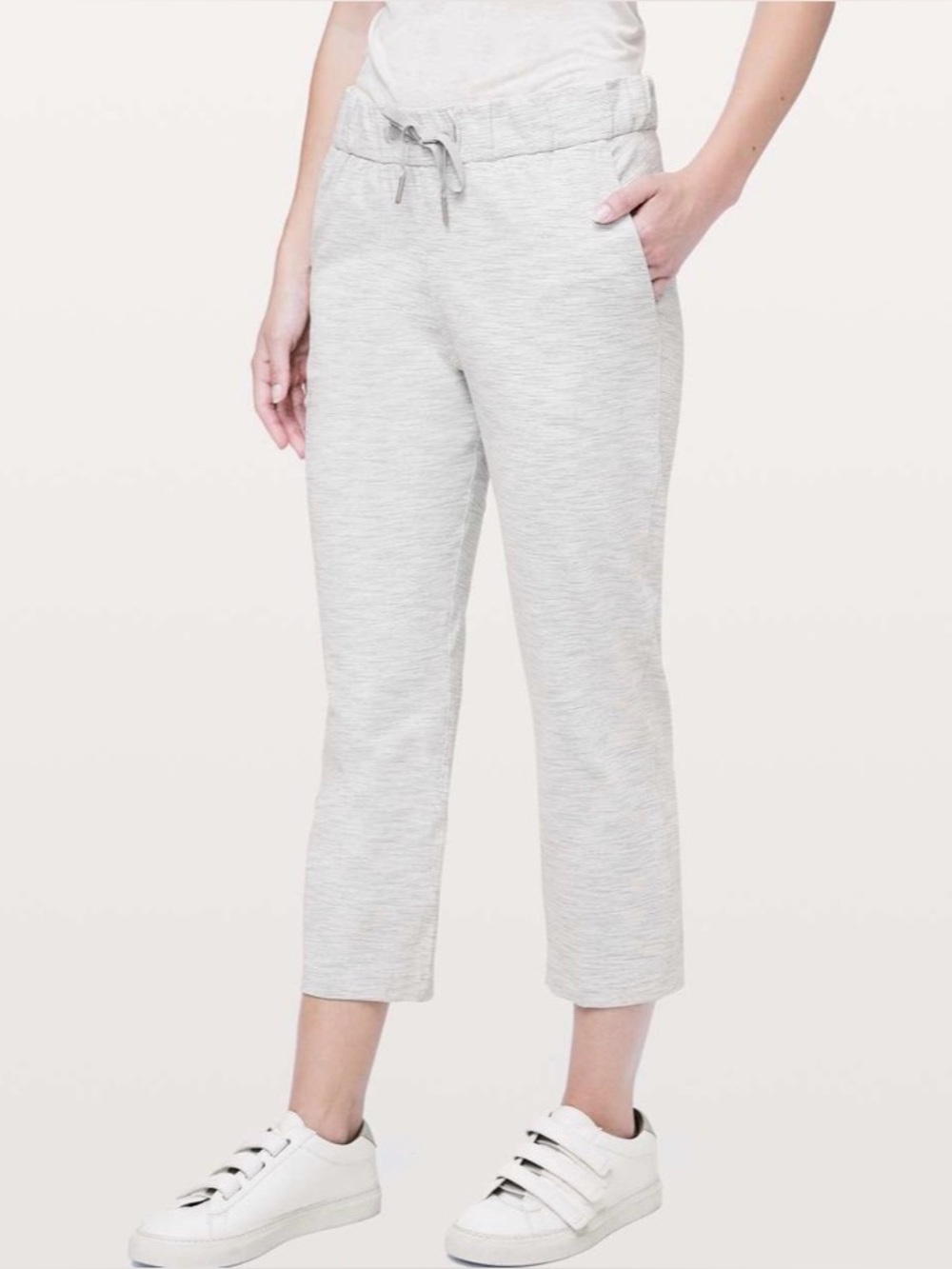 Lululemon On The Fly Crop *23" Wee Are From Space Nimbus Battleship Size 8